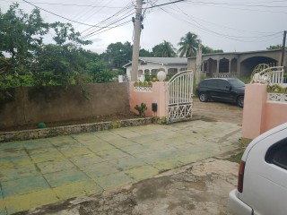 Leamington Drive, St. Catherine, Jamaica - House for Sale